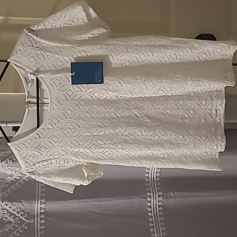 Market & Spruce lace detailed white top M